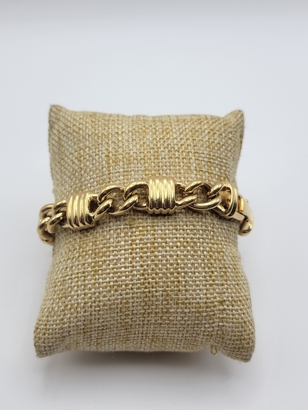 Gold Tone Unmarked Twist Heavy Bracelet